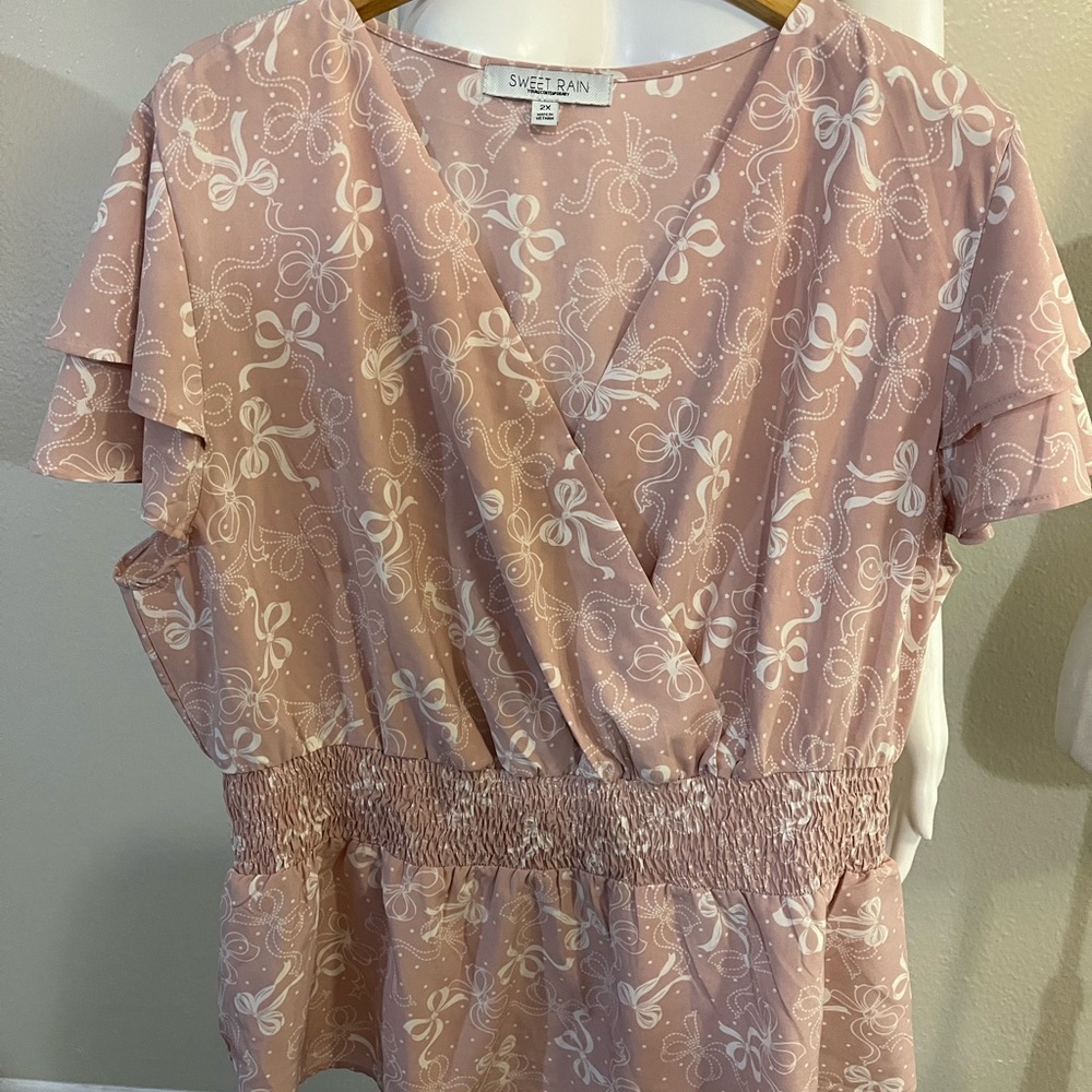 Sweet Rain Blush Bow Print Blouse